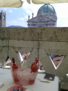 La presentazione di Italia in Rosa sulla terrazza dellHotel Vittoria a Brescia